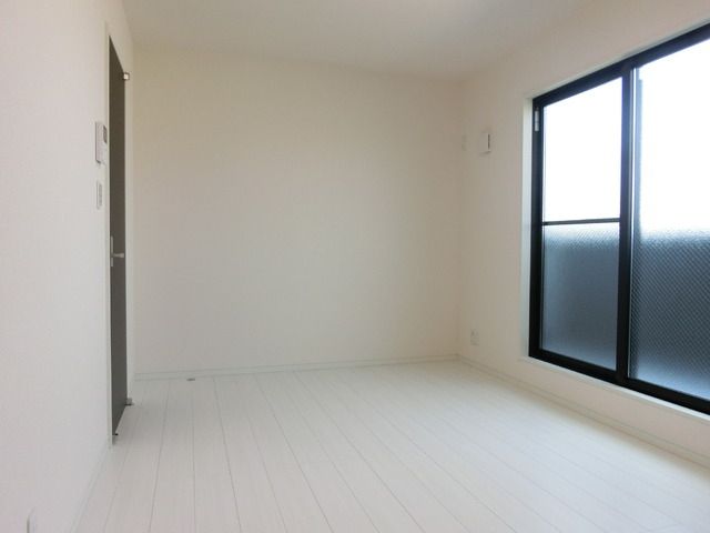 その他部屋・スペース　明るいフローリング