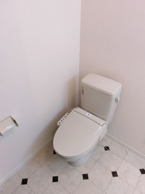 トイレ　バストイレ別