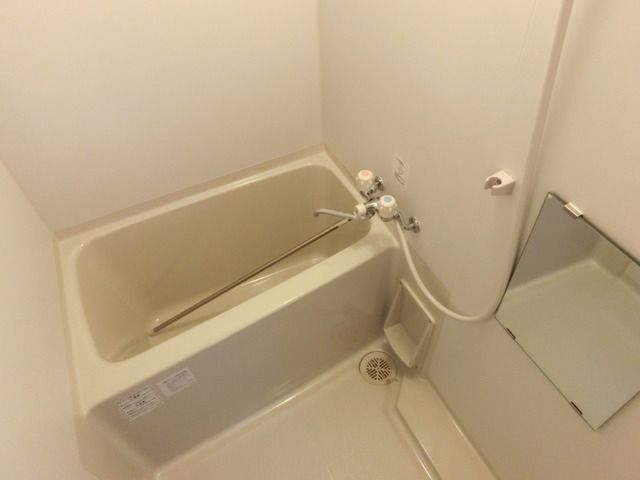 バス・シャワールーム　バストイレ別