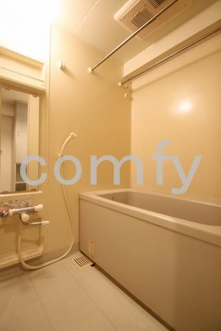 バス・シャワールーム　浴室乾燥機付きバス