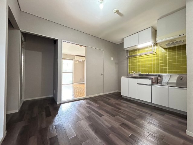 居室・リビング　※別部屋参考写真※