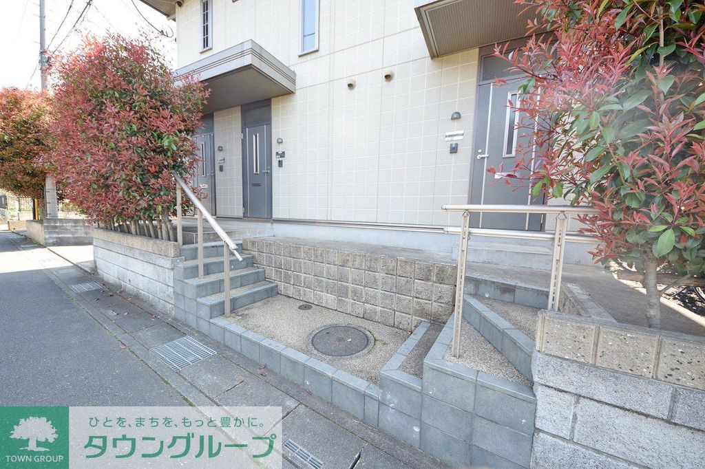 エントランス　庭