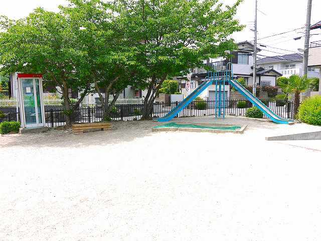公園　若葉台二丁目街区公園（公園）まで192m