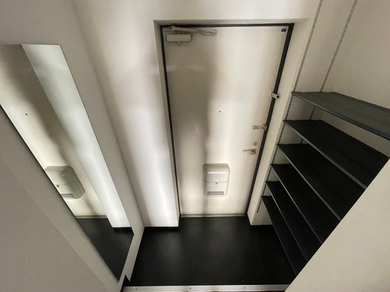 玄関　※別部屋の写真です