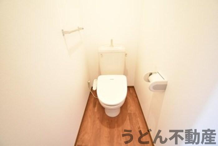 トイレ　うどん県のお部屋探しはうどん不動産へ うどんちゃんとLINE