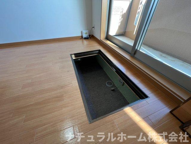 その他　リビング・床下大容量収納スペース（※写真はイメージです、現況