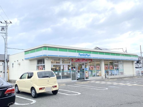 コンビニ　ファミリーマート 泉大津虫取町店（コンビニ）まで405m
