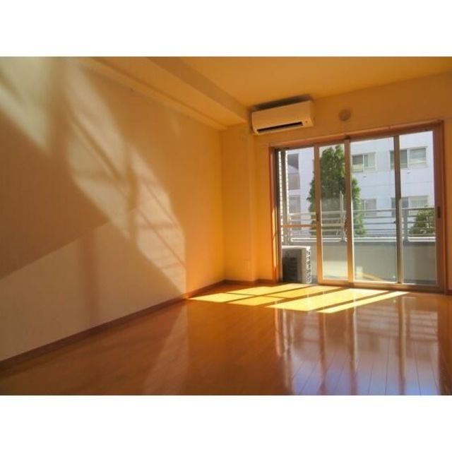 居室・リビング　※別部屋参考写真
