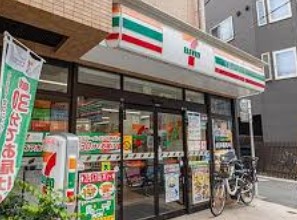 コンビニ　セブンイレブン世田谷用賀駅東店（コンビニ）まで216m