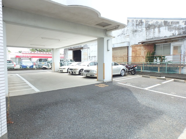 駐車場　駐車場（要空き確認）