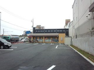 コンビニ　セブンイレブン松戸陣ケ前店（コンビニ）まで198m