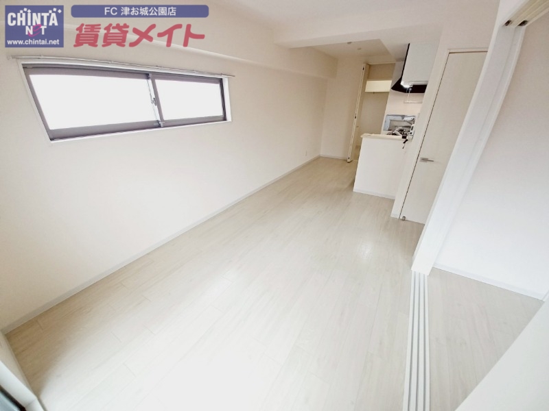 居室・リビング　別部屋参考写真です