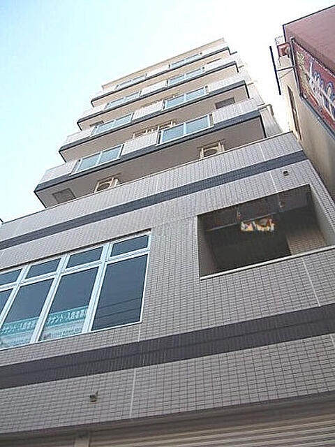 建物外観　外観タイル張りです