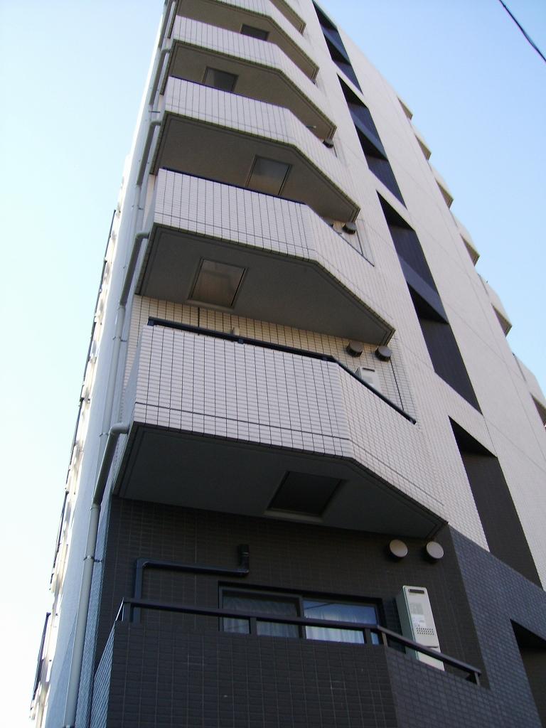 建物外観　インターネット無料の分譲賃貸マンションです。