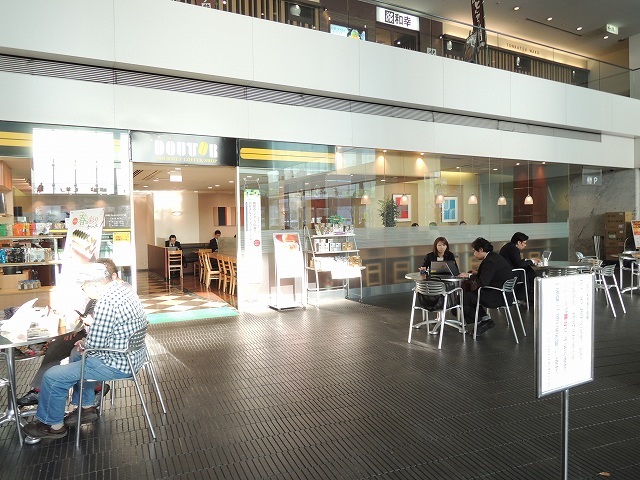 飲食店　スターバックスコーヒー「川崎ソリッドスクエア店」（飲食店）まで807m
