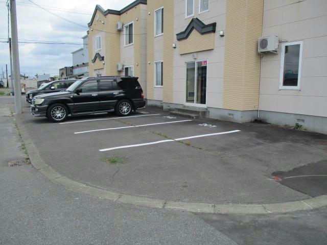 駐車場　駐車場