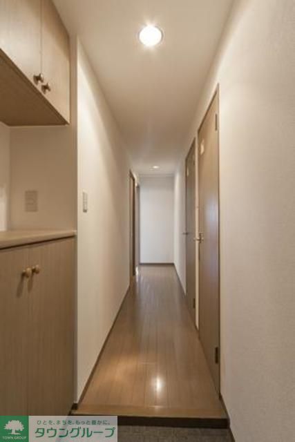 玄関　※写真は同タイプ住戸です。