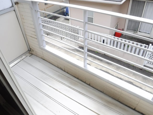 バルコニー　他のお部屋の参考写真となります。