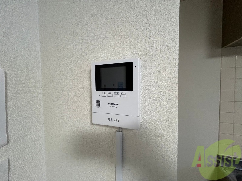 セキュリティ　ＴＶモニター付インターホンです。来客者の顔が見えるので安心！