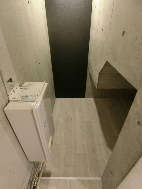 その他設備　給湯器