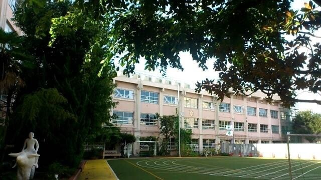 小学校　板橋第6小学校（小学校）まで422m