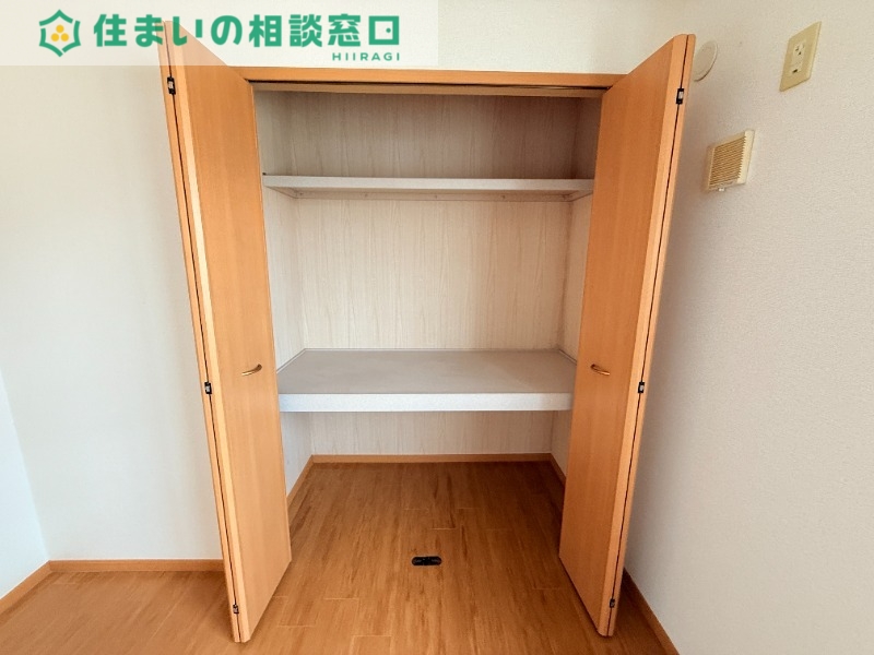収納　同型