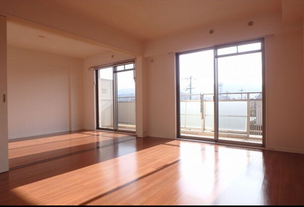 居室・リビング　反転タイプの別のお部屋になります