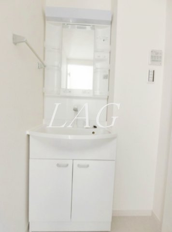 洗面設備　独立洗面台です。