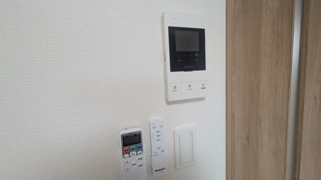 セキュリティ　モニタ付きインターホン　※他部屋参考写真
