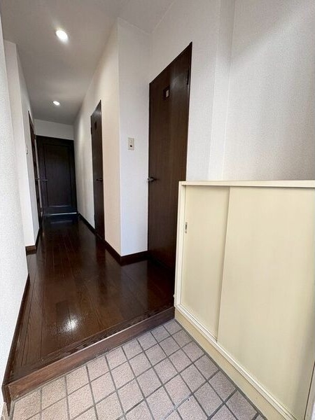 玄関　名古屋で一番初期費用の安い賃貸専門の不動産会社です(^^)