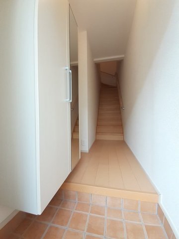 玄関　落ち着いた玄関です