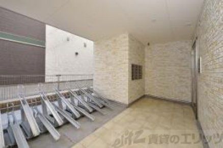 駐車場　庭