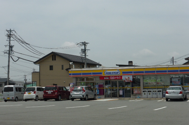 コンビニ　ミニストップ伊勢小俣店（コンビニ）まで523m