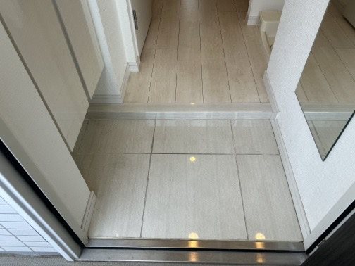 玄関　※参考写真