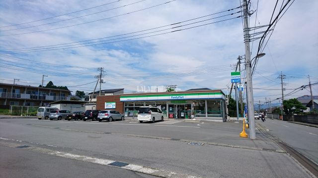 コンビニ　ファミリーマート　玉穂店（コンビニ）まで1937m