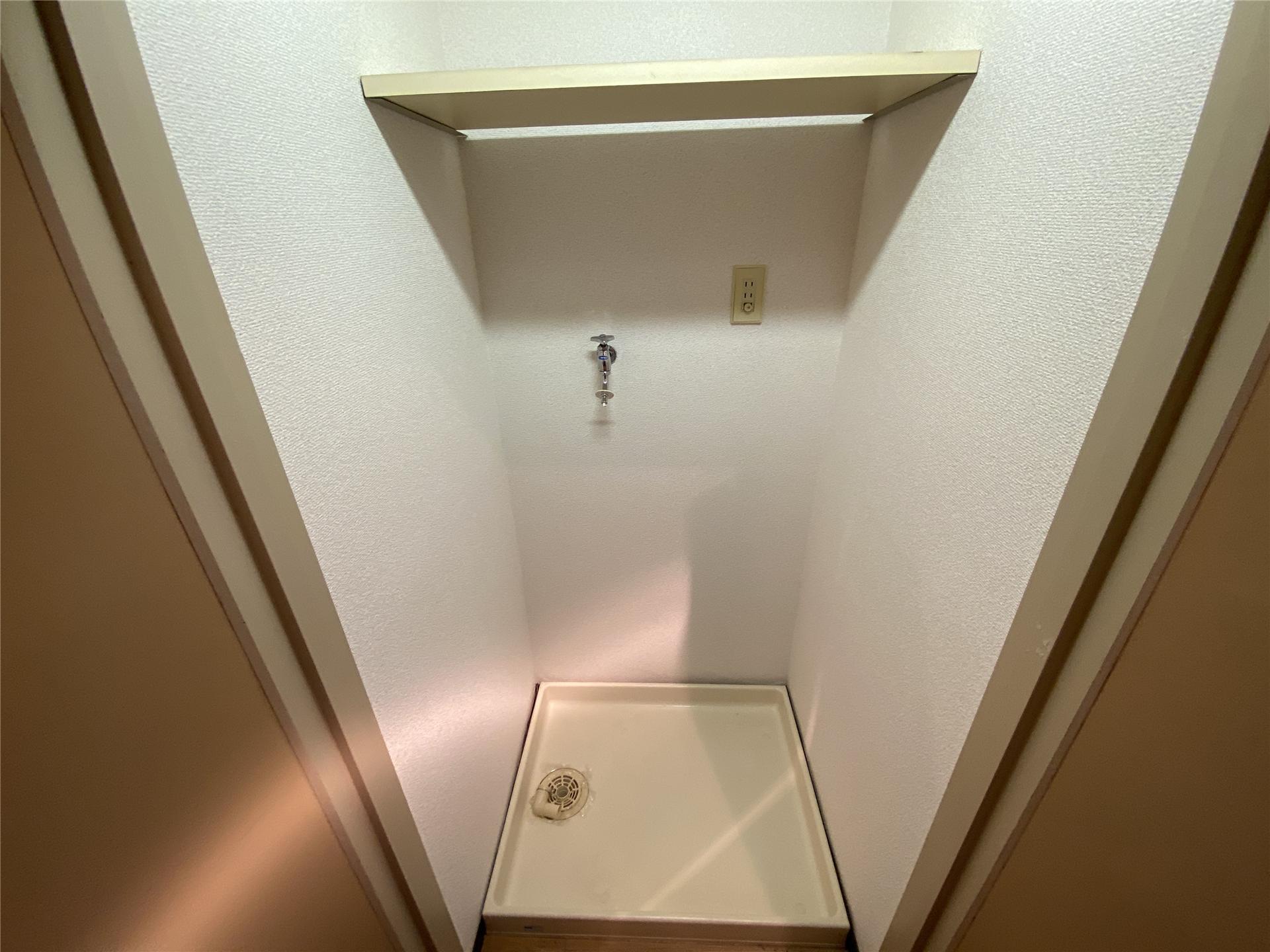 その他設備　室内洗濯機置場です