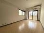 居室・リビング　角部屋・2面採光のお部屋です