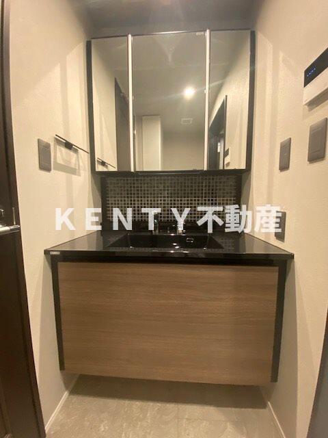 洗面設備　使いやすい洗面所です