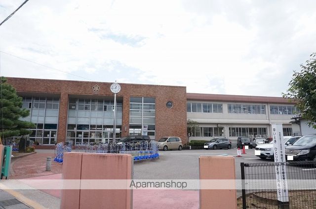 小学校　千坂小学校（小学校）まで448m