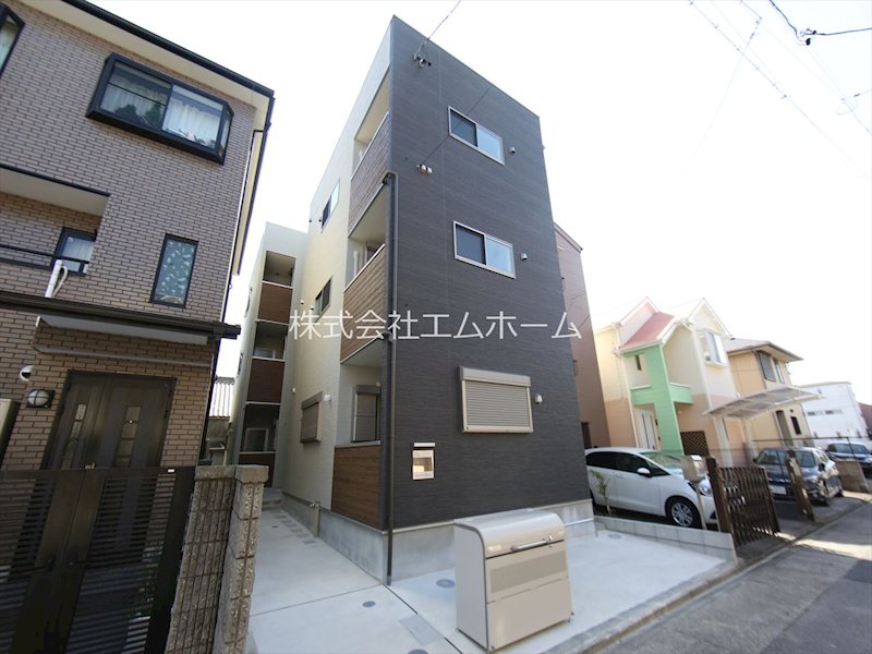 建物外観　外観　オートロック付　宅配ＢＯＸ有り