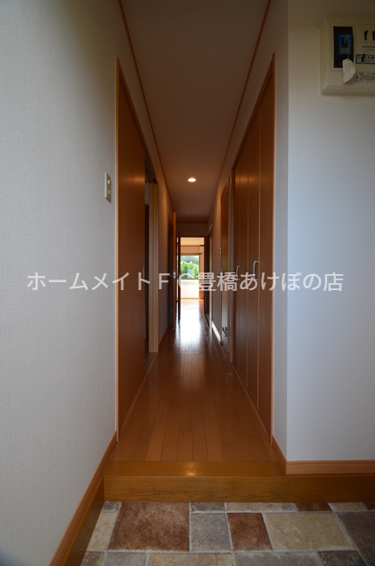 玄関　同型別部屋写真