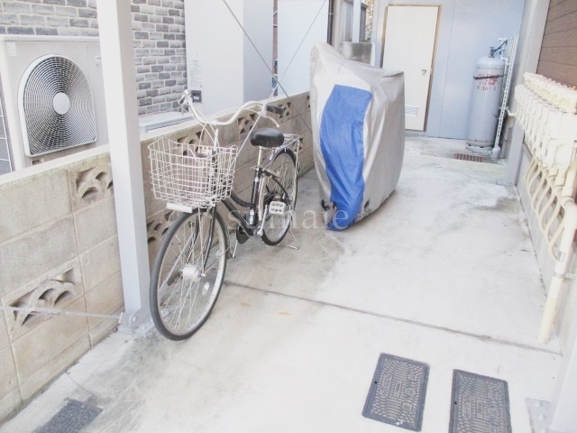 その他共有部分　専用駐輪場付きです☆