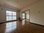 居室・リビング　広くてキレイなお部屋が広がっていて、充実した生活が送れそう。