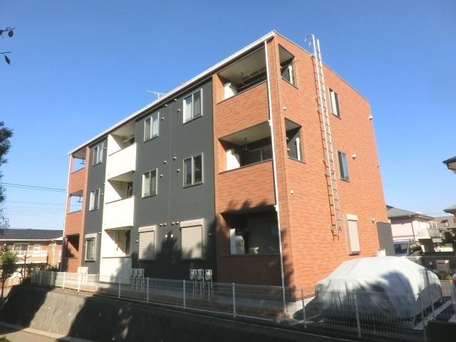 建物外観　２０１４年１１月築のきれいなお部屋です