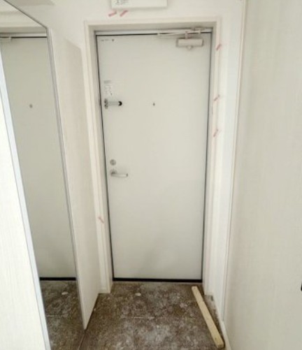 玄関　別部屋参考写真となります