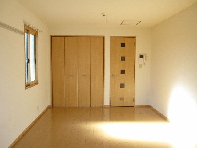 その他部屋・スペース　★２面採光の明るいお部屋です★