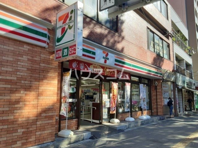 コンビニ　セブンイレブン 川崎駅前店（コンビニ）まで385m