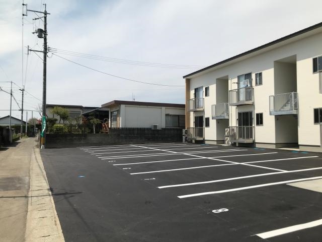 駐車場　駐車場
