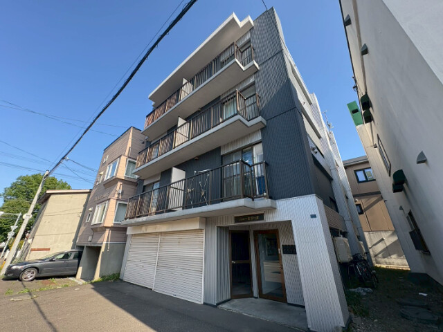 建物外観　札幌市東区北２６条東「ニューセリーヌ」