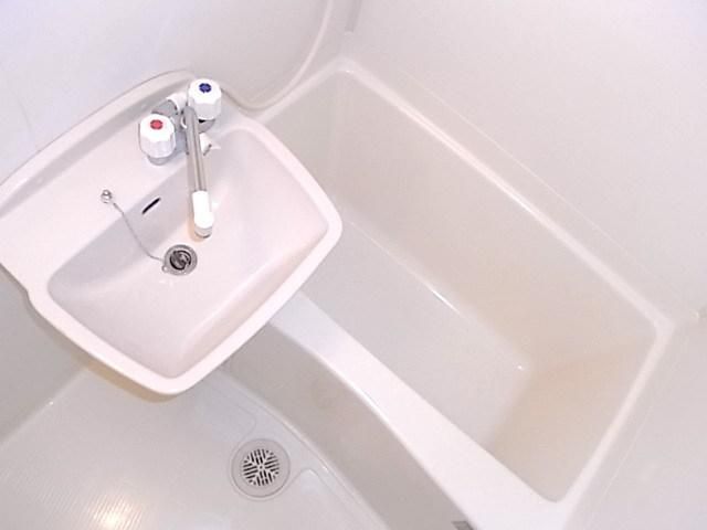 洗面設備　バス・トイレ別